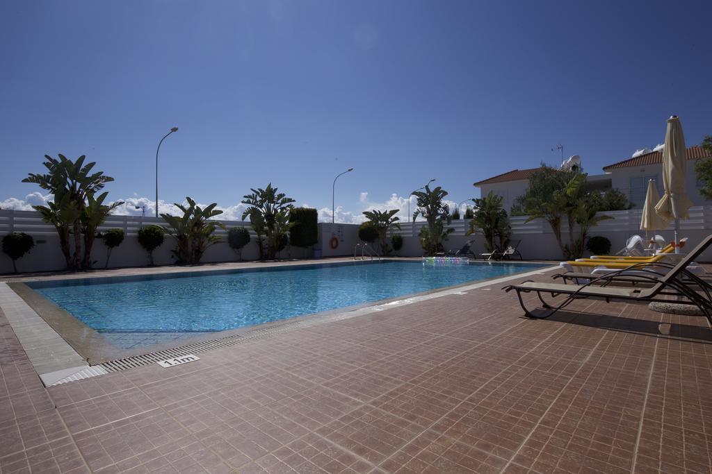 Villa Sunny Cyprus Paralimni Exterior foto